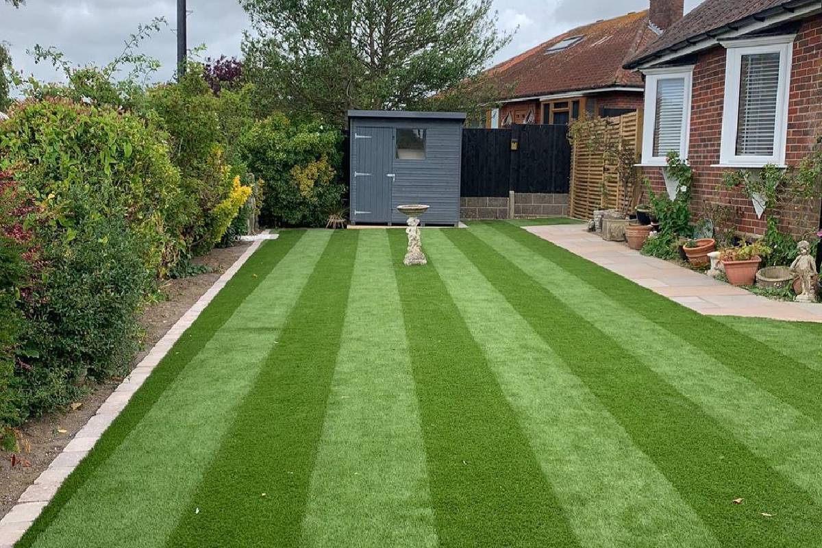 Lawns & Artificial Grass in Worthing Lawns & Artificial Grass in Worthing